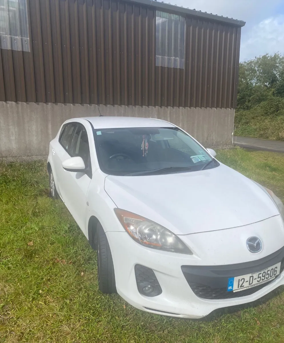 Mazda 3 - 1.6D Executive 5DR - Image 2