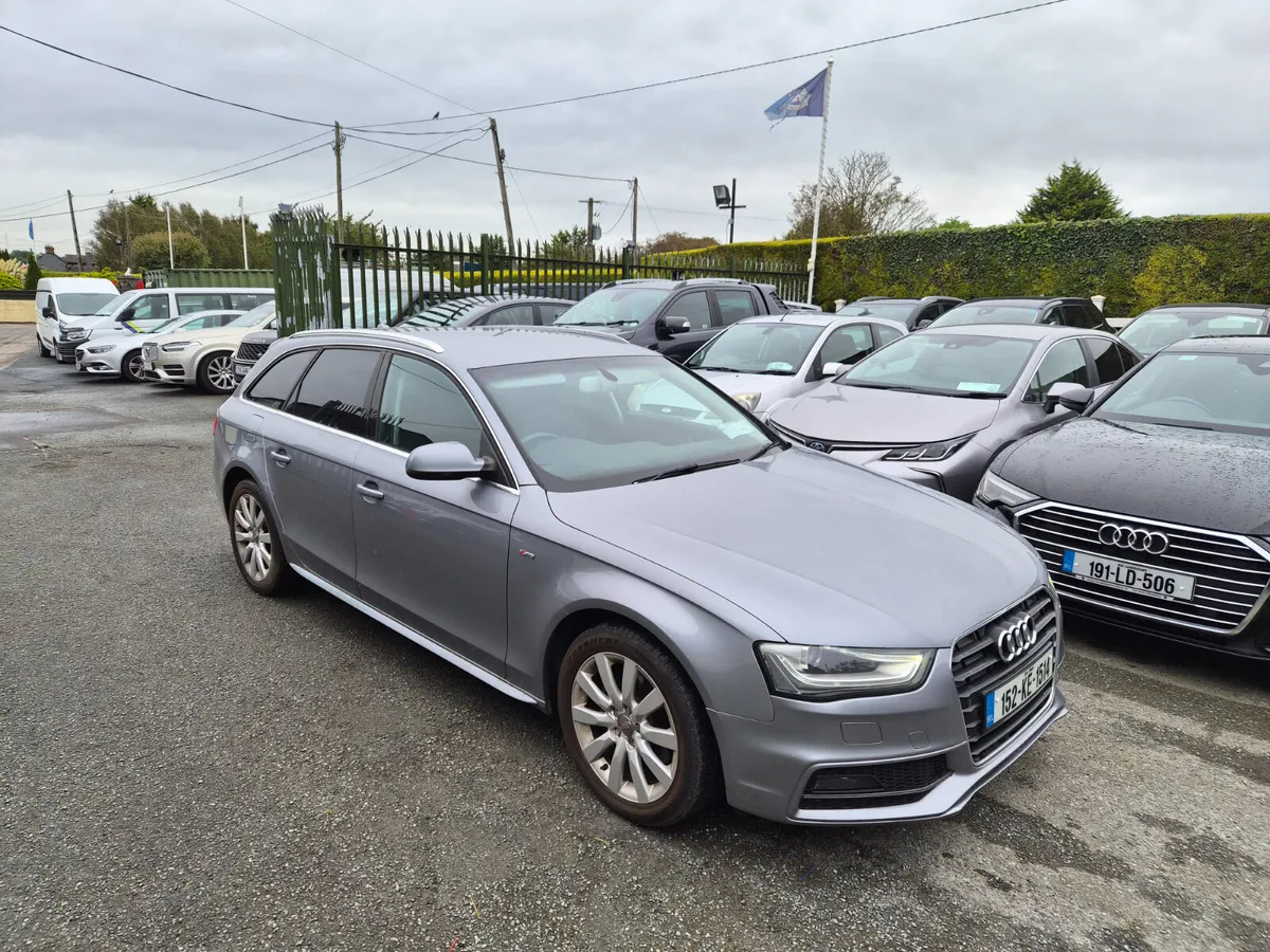 Audi A4 2015 AVANT S-Line interior - Image 2