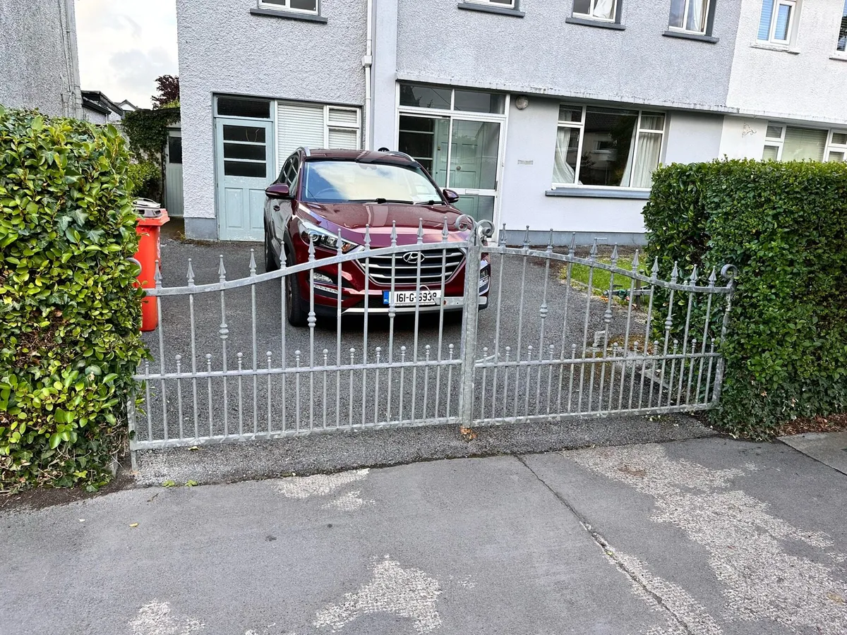 Gates - Image 2