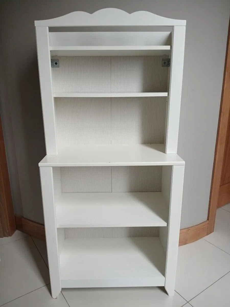 White wooden bookcase - Image 2