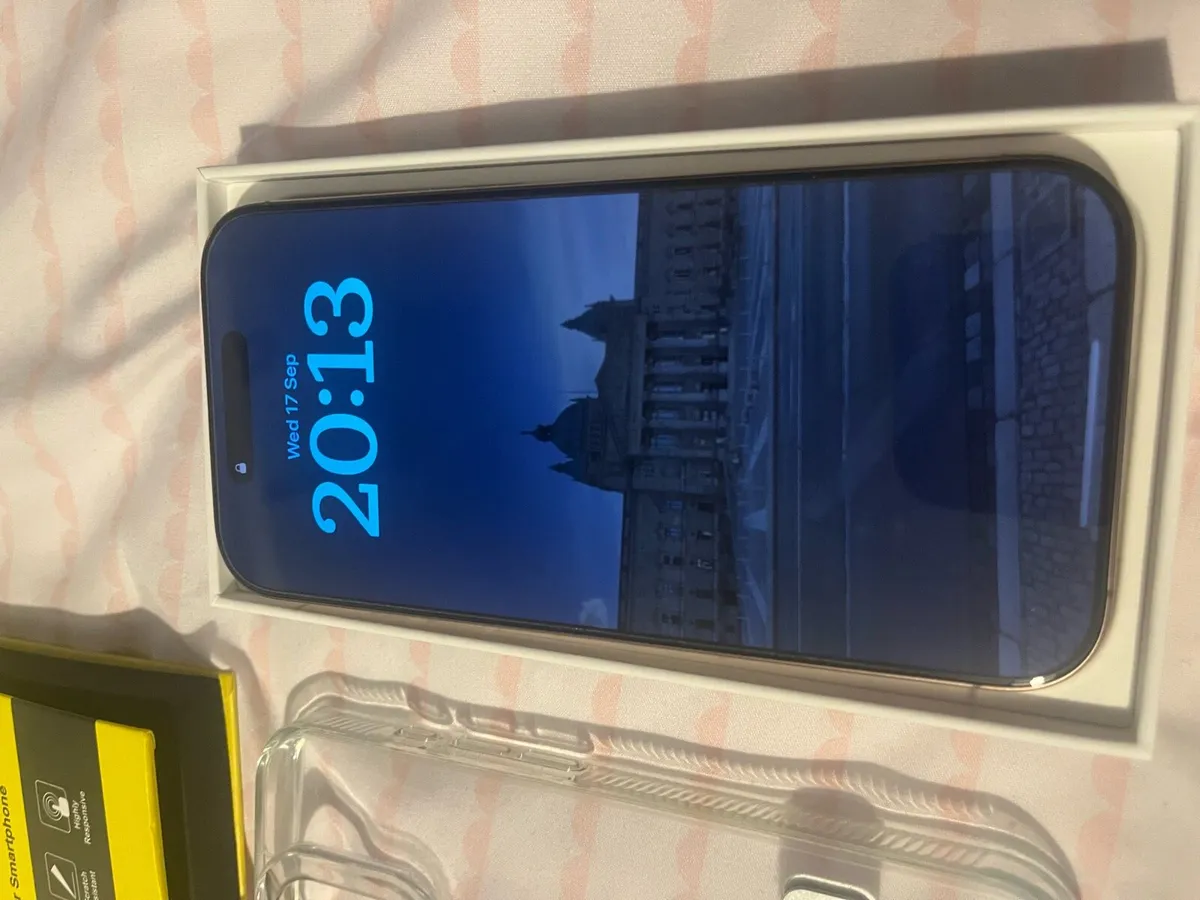 iPhone 16 pro - Image 4