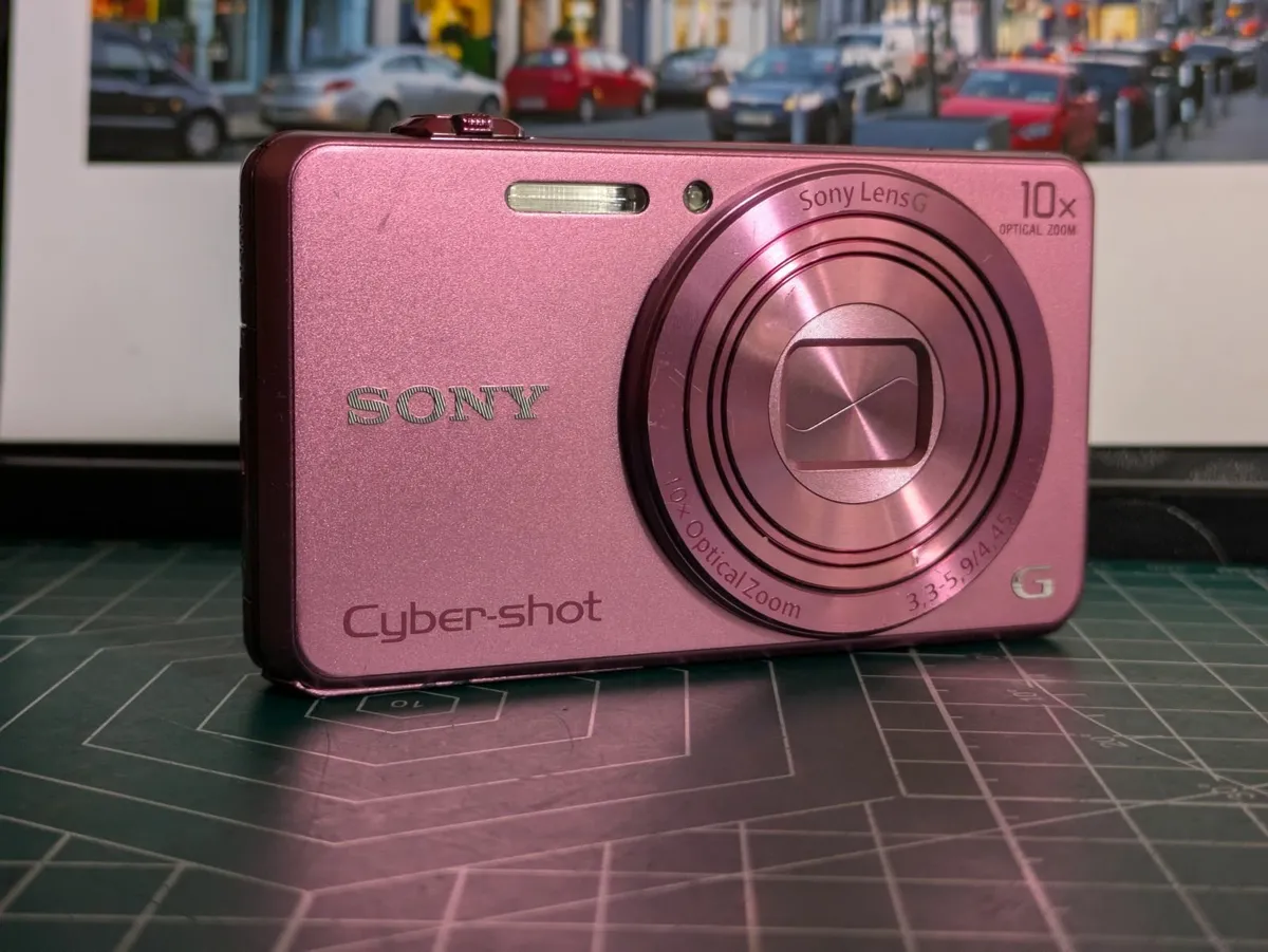 Sony Cyber-shot WX220 18MP digital compact camera - Image 3