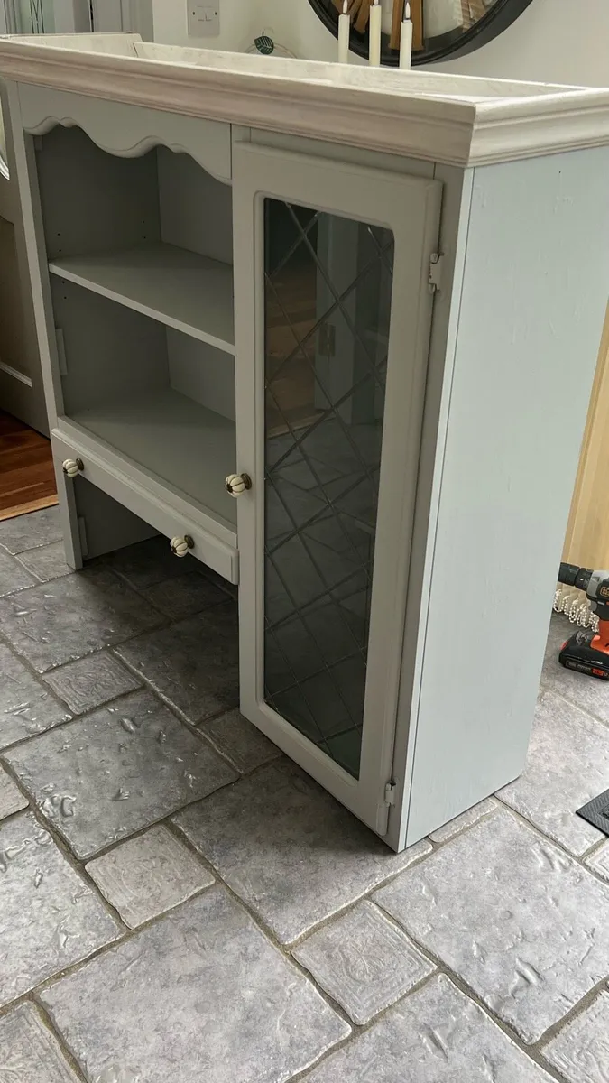 Free Dresser top - Image 1