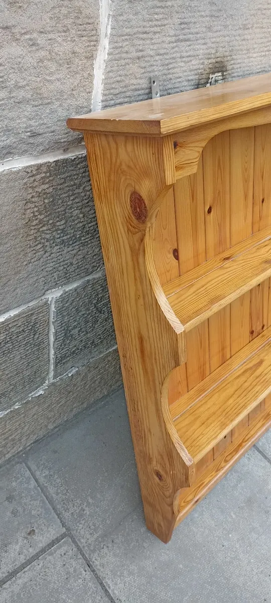 Pine Plate Display Rack - Image 1