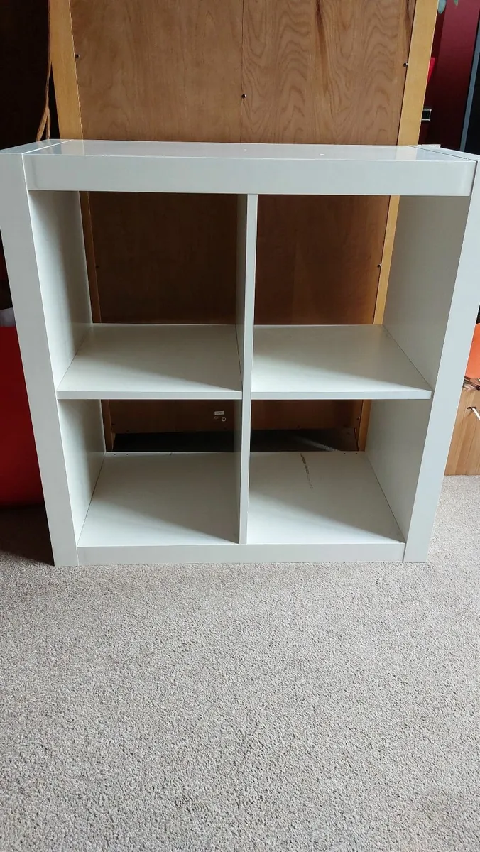 Shelf Unit