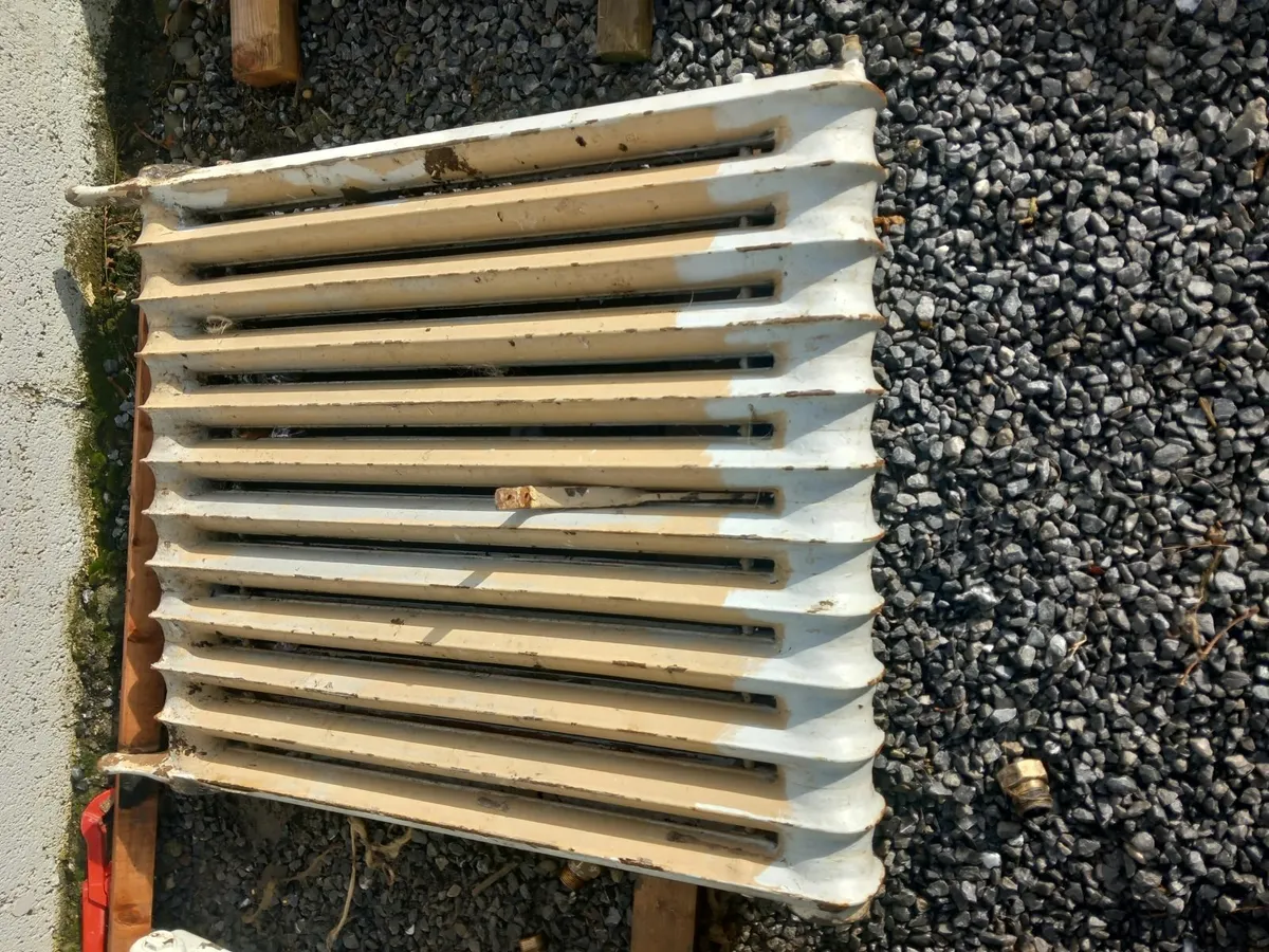 Cast iron radiators - Image 4