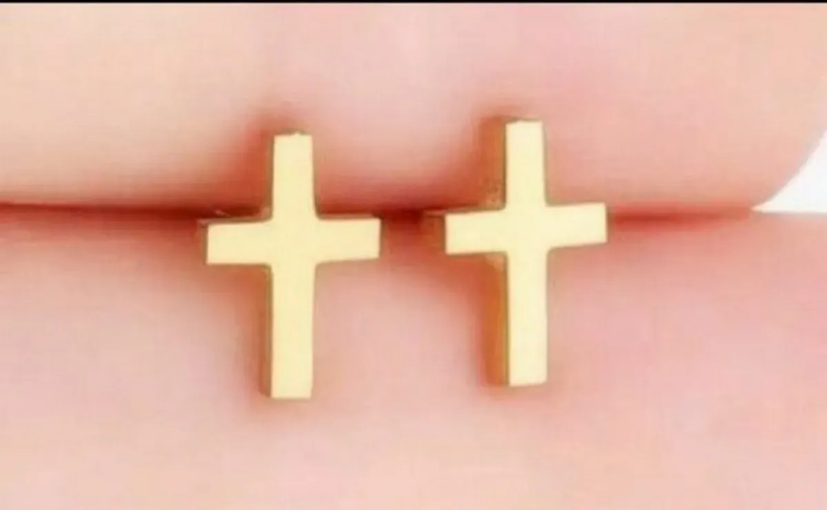 Vintage/Unworn/Hallmarked 9ct Gold Crosses - Image 1