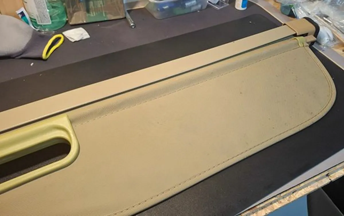 Landrover Discover 3/4 Parcel Shelf - Image 3