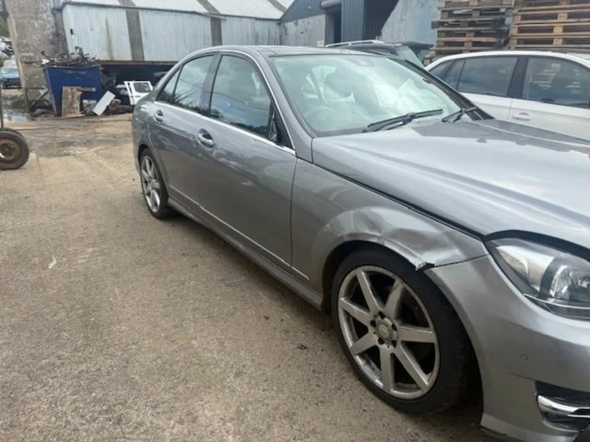 2005 MERCEDES C-CLASS 1.8L-P - Image 1