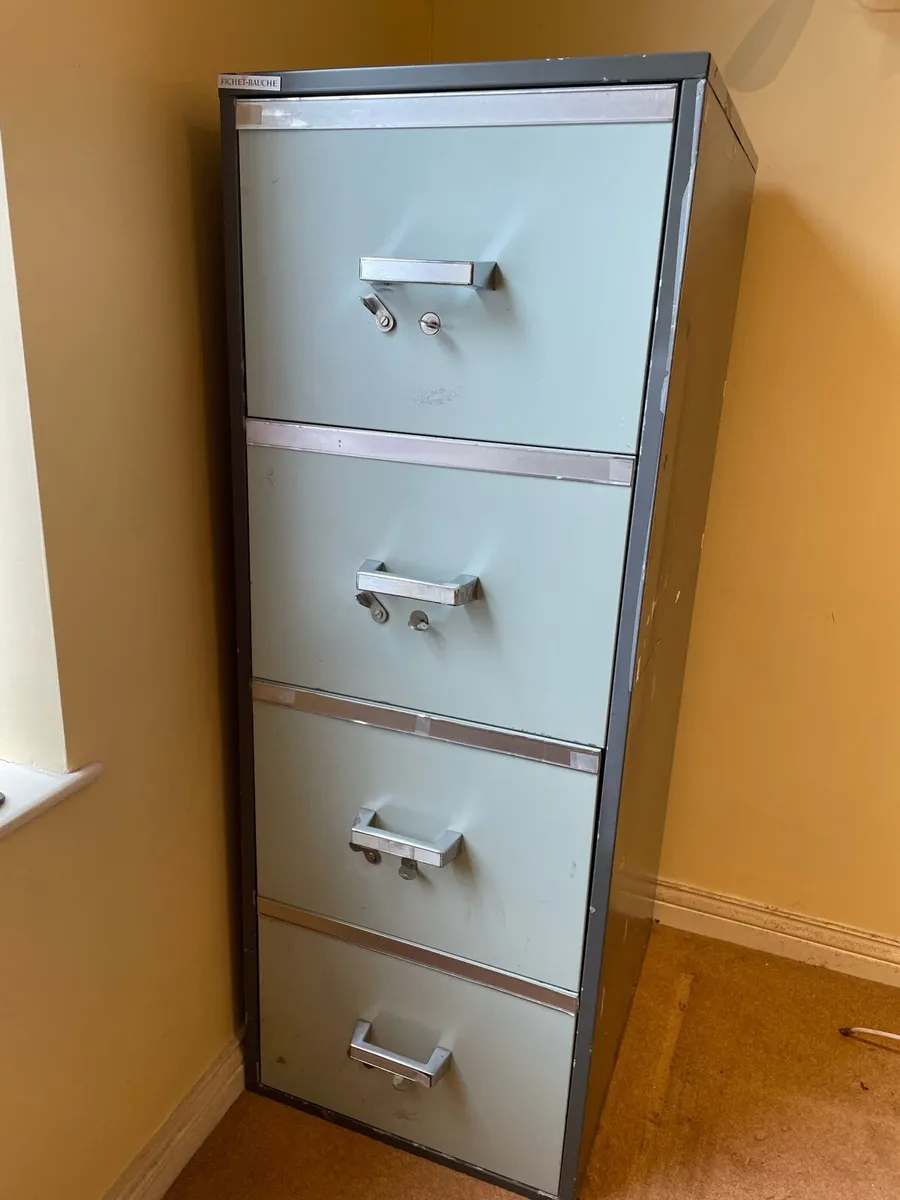 Fireproof filing cabinet - Image 1