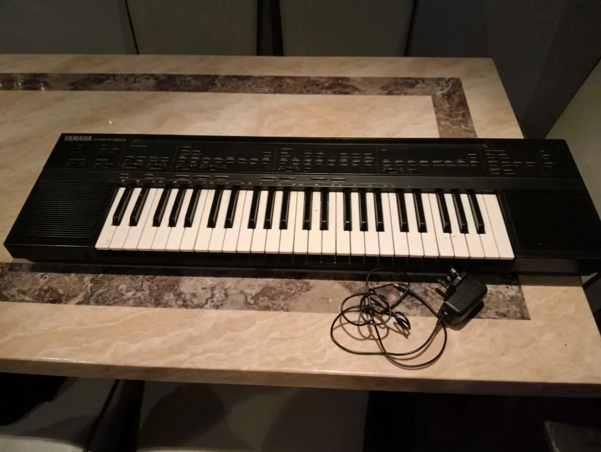 Vintage Yamaha psr-60 keyboard - Image 1