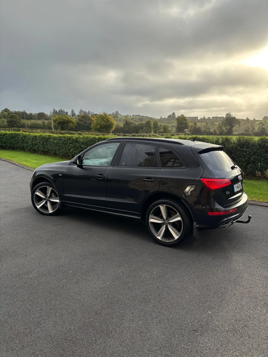 Audi Q5 - Image 2