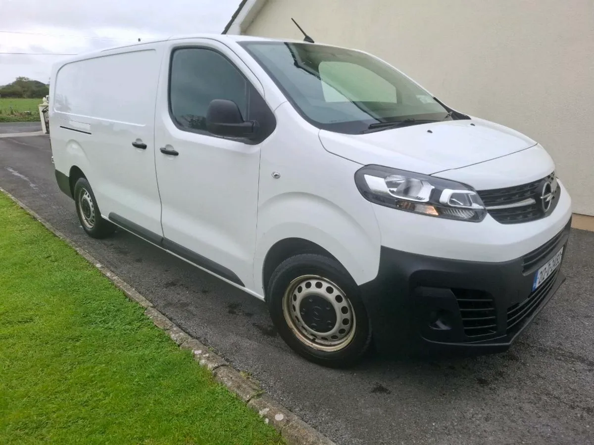 2021 vivaro 66kms - Image 1