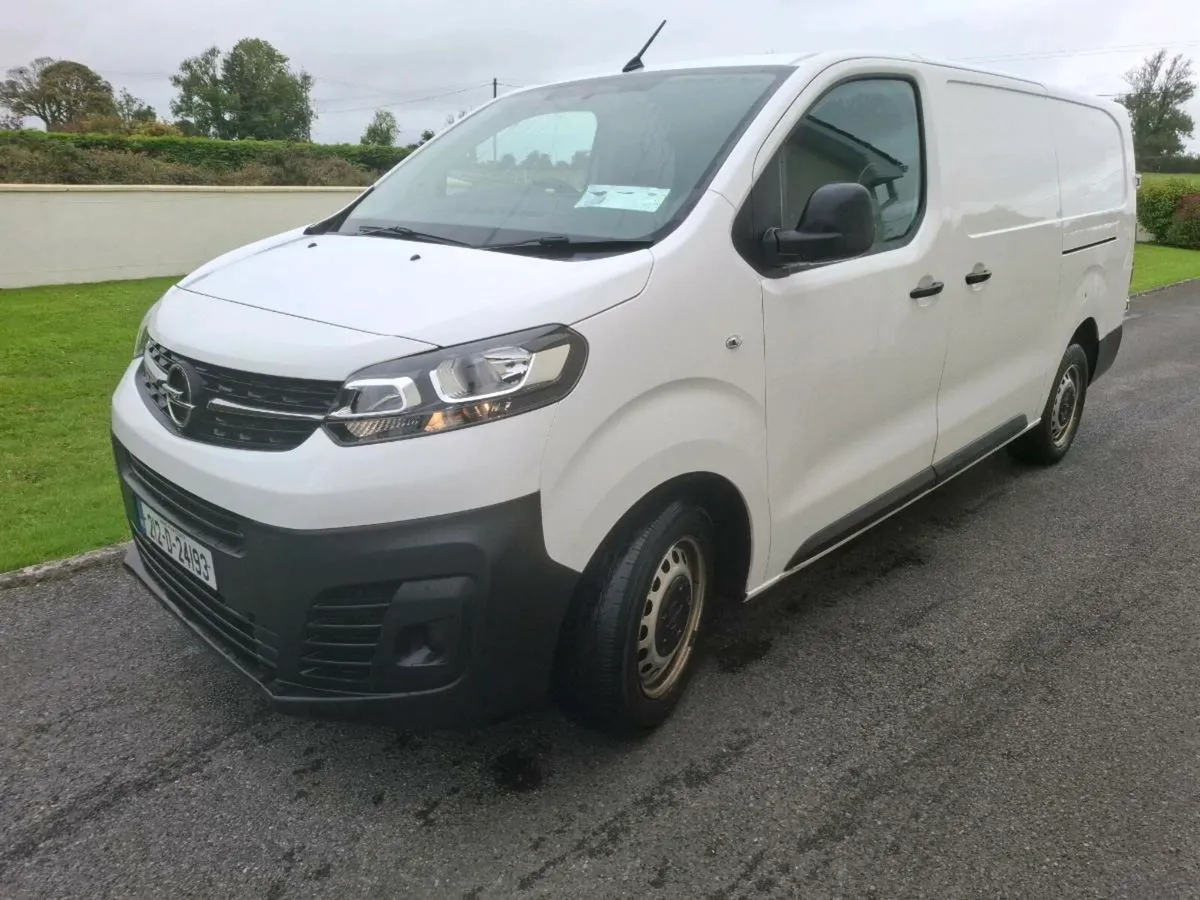 2021 vivaro 66kms - Image 3