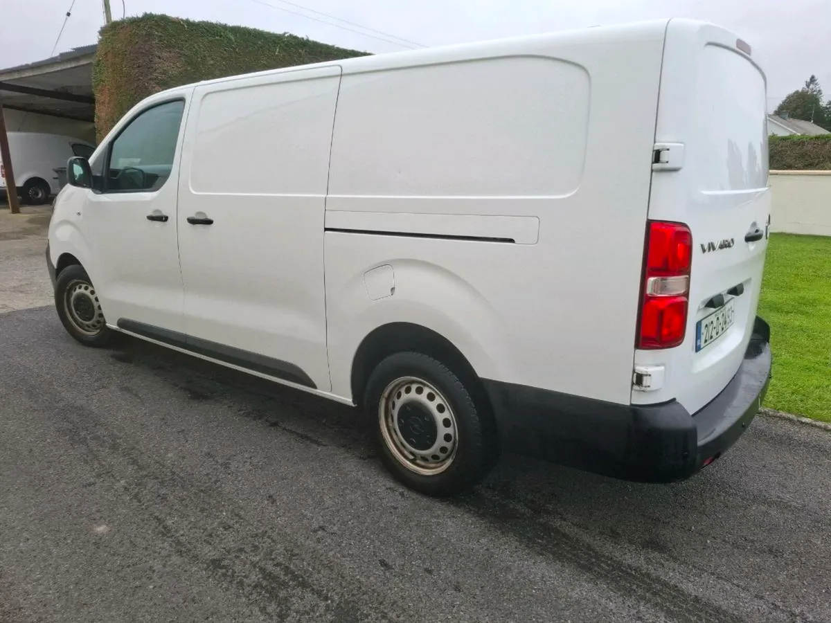 2021 vivaro 66kms - Image 4