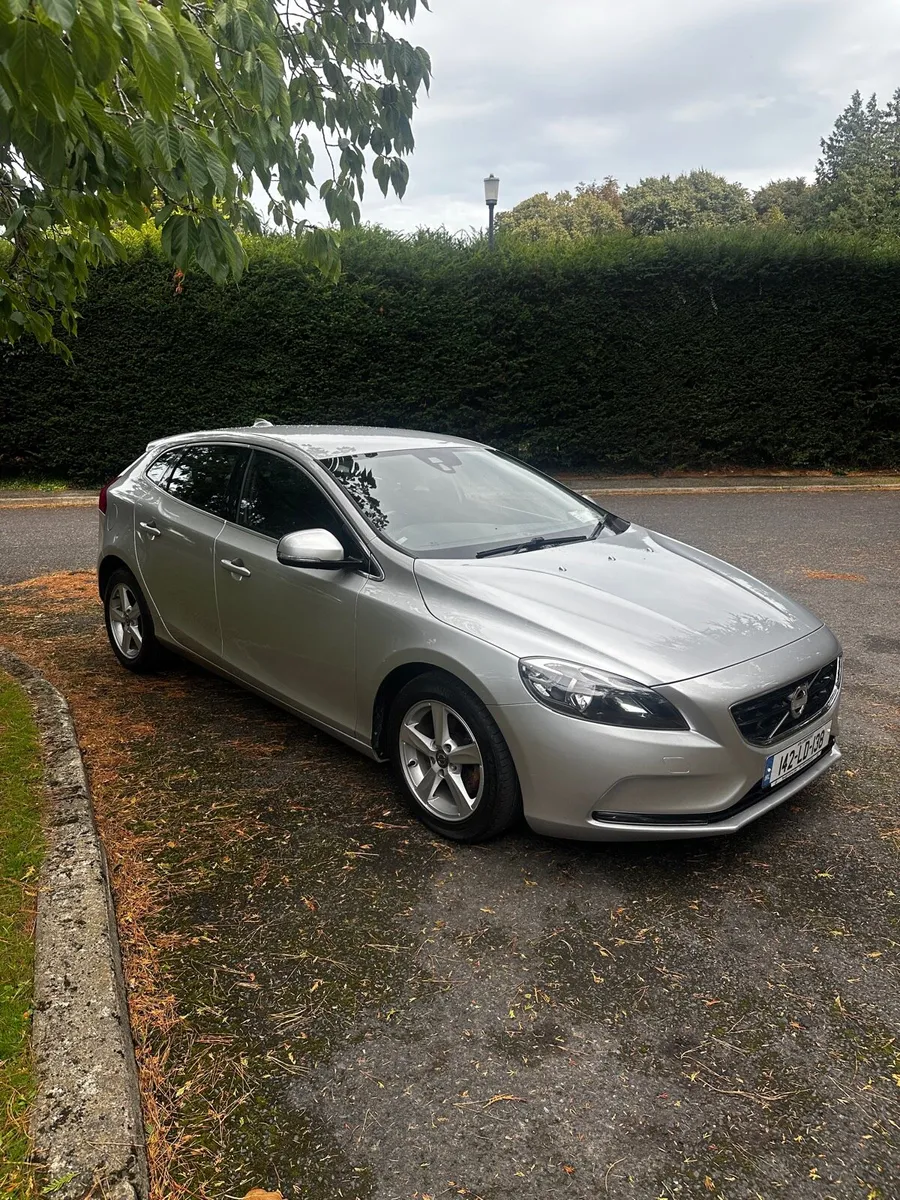 Volvo V40(Fresh NCT) - Image 2