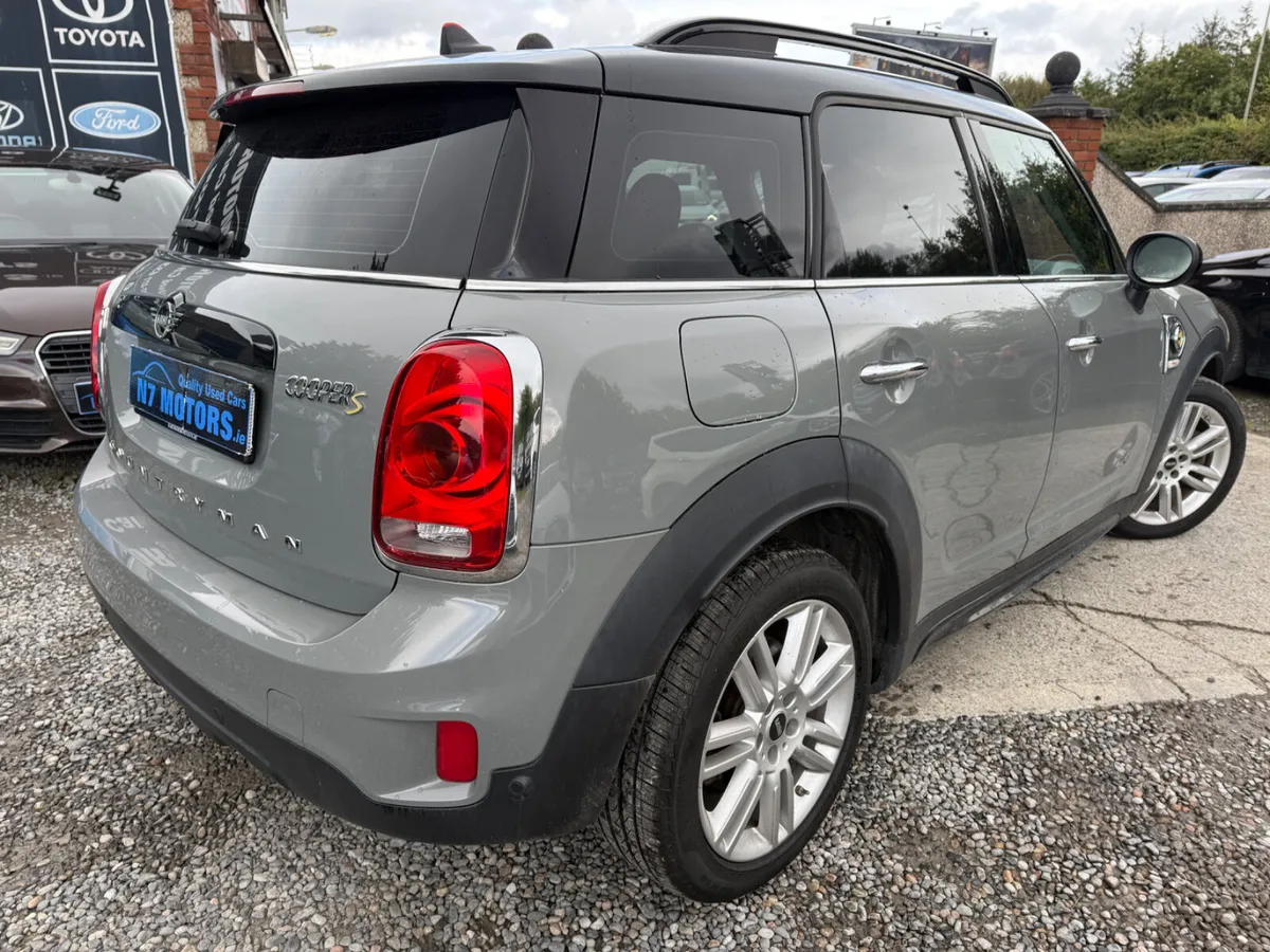 2019 MINI Countryman  1.5 PLUG-IN HYBRID AUTO - Image 4