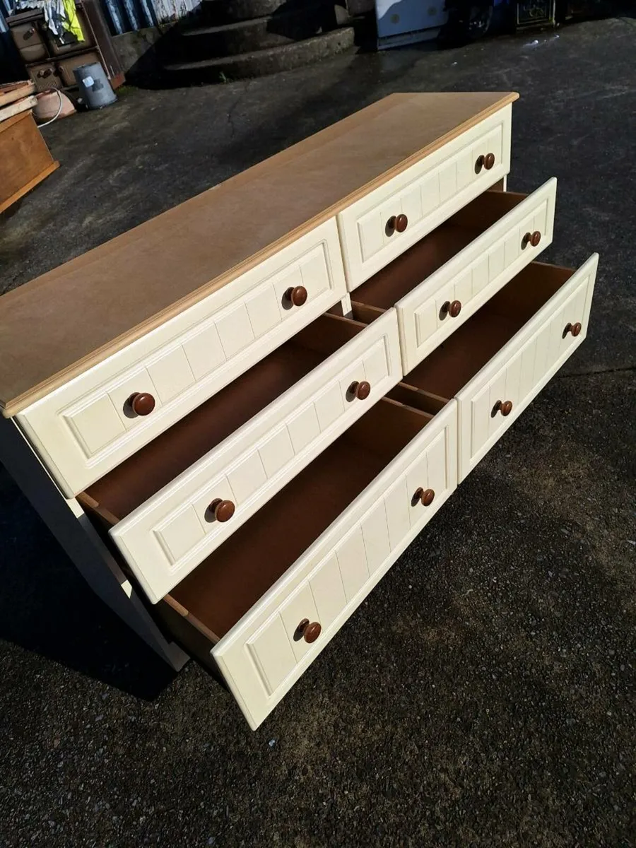Large chest of drawer's read description - Image 2