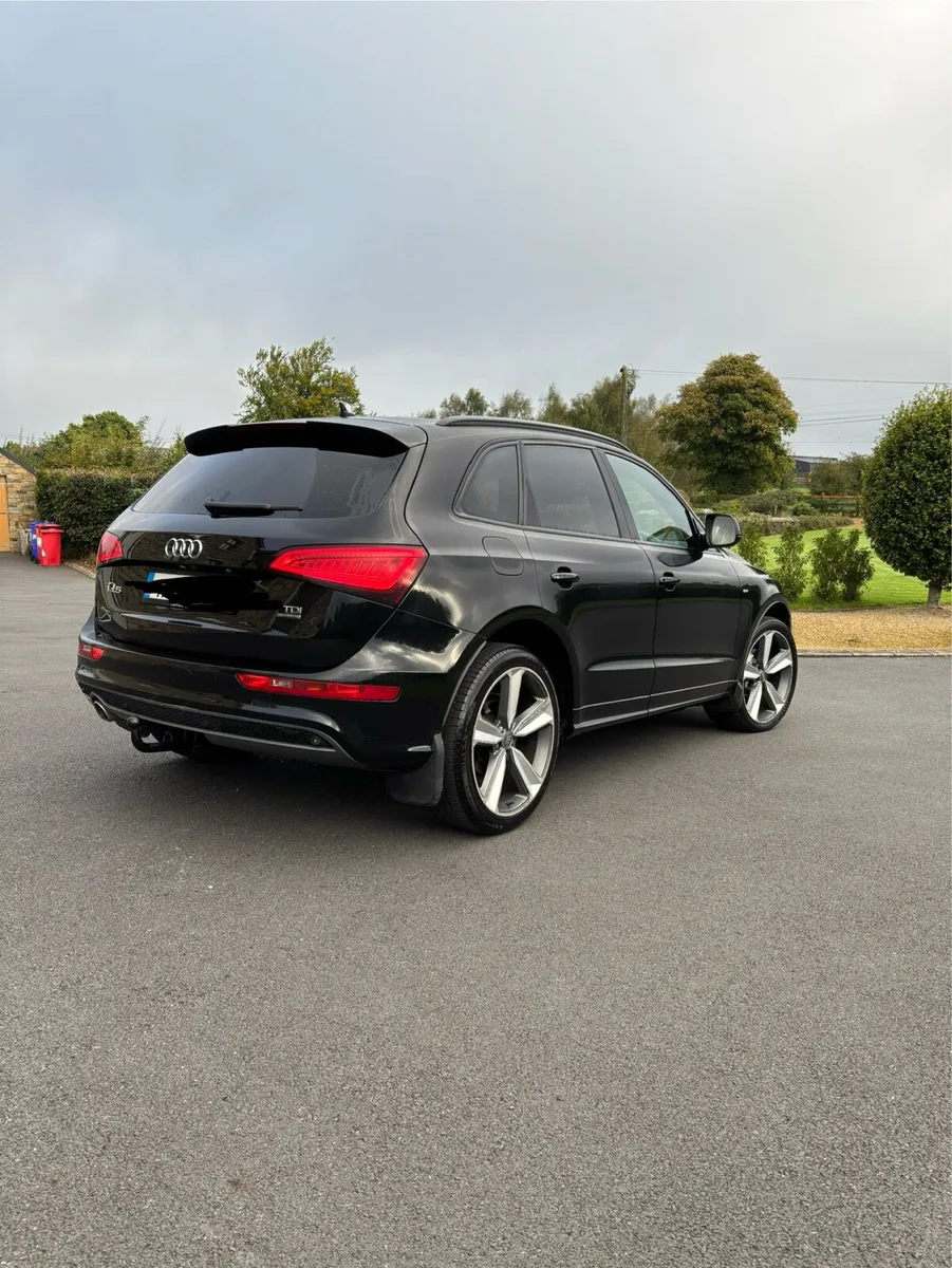 Audi Q5 - Image 1