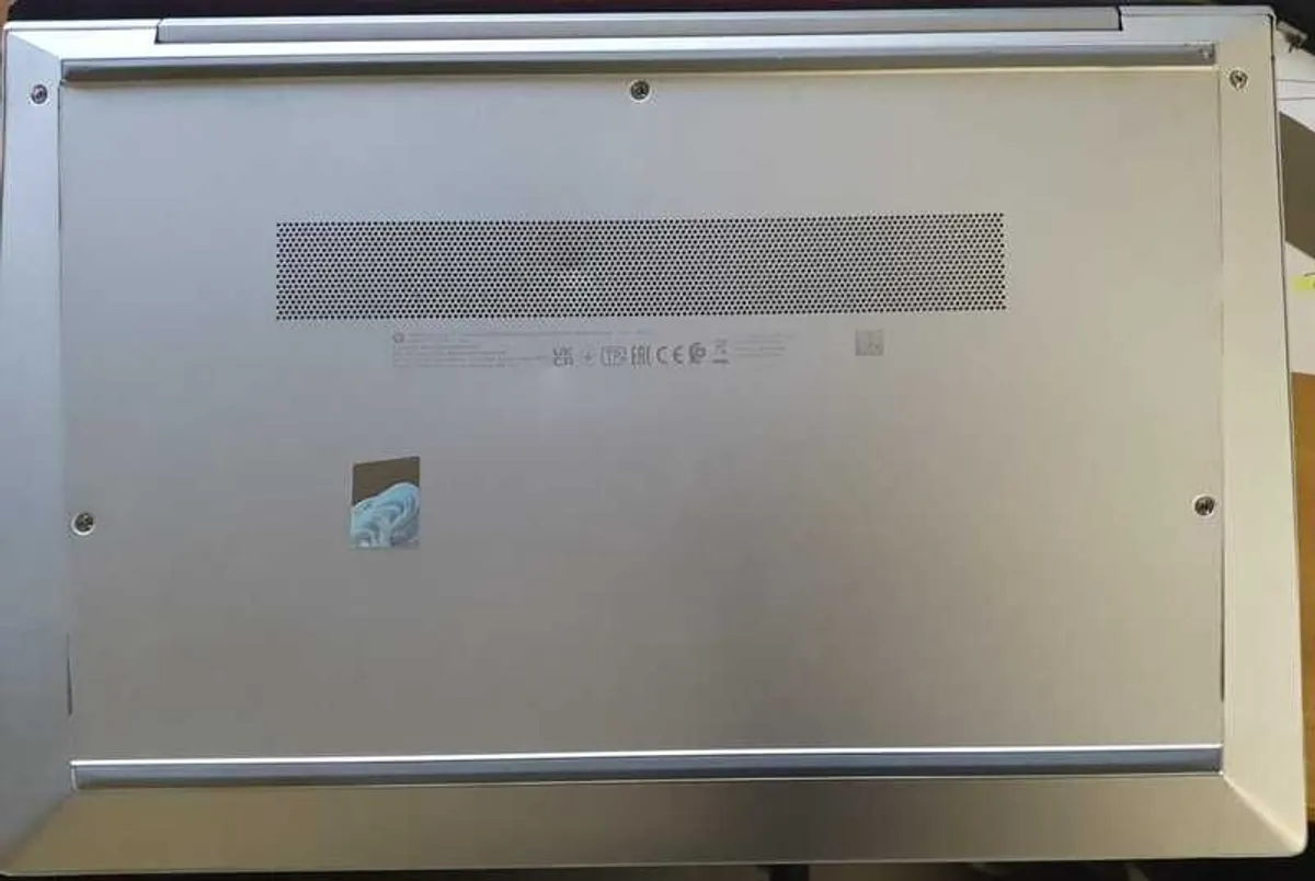 HP EliteBook 840 G8 i5 11th Gen 16/256GB - Image 2
