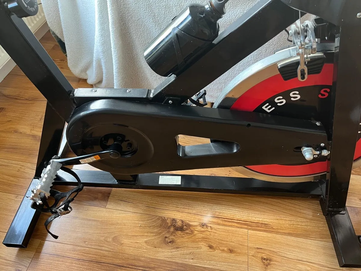 Exercise bike spinning - Image 1