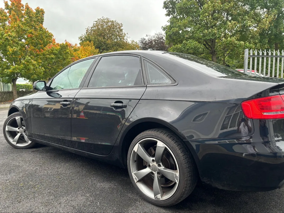 2011 Audi A4 2.0 TDI 140 bhp 6 sped black, edition - Image 4