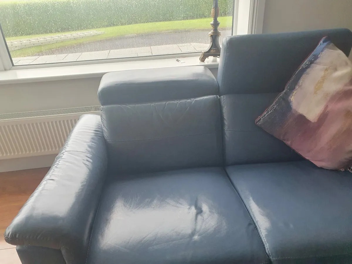 Power Recling Sofas - Image 2