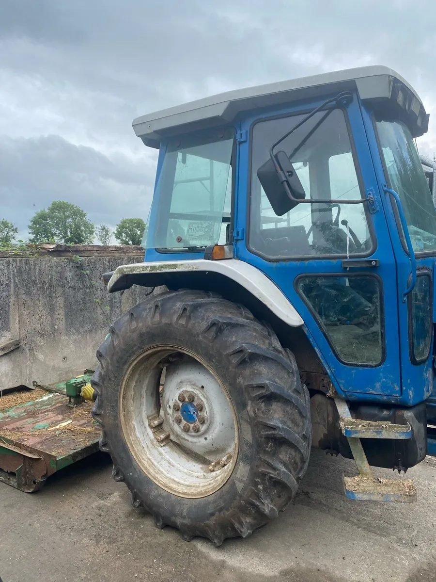 Tractor - Image 2