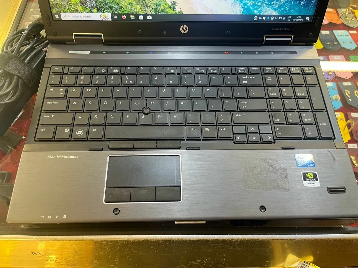 HP Elitebook - Image 2