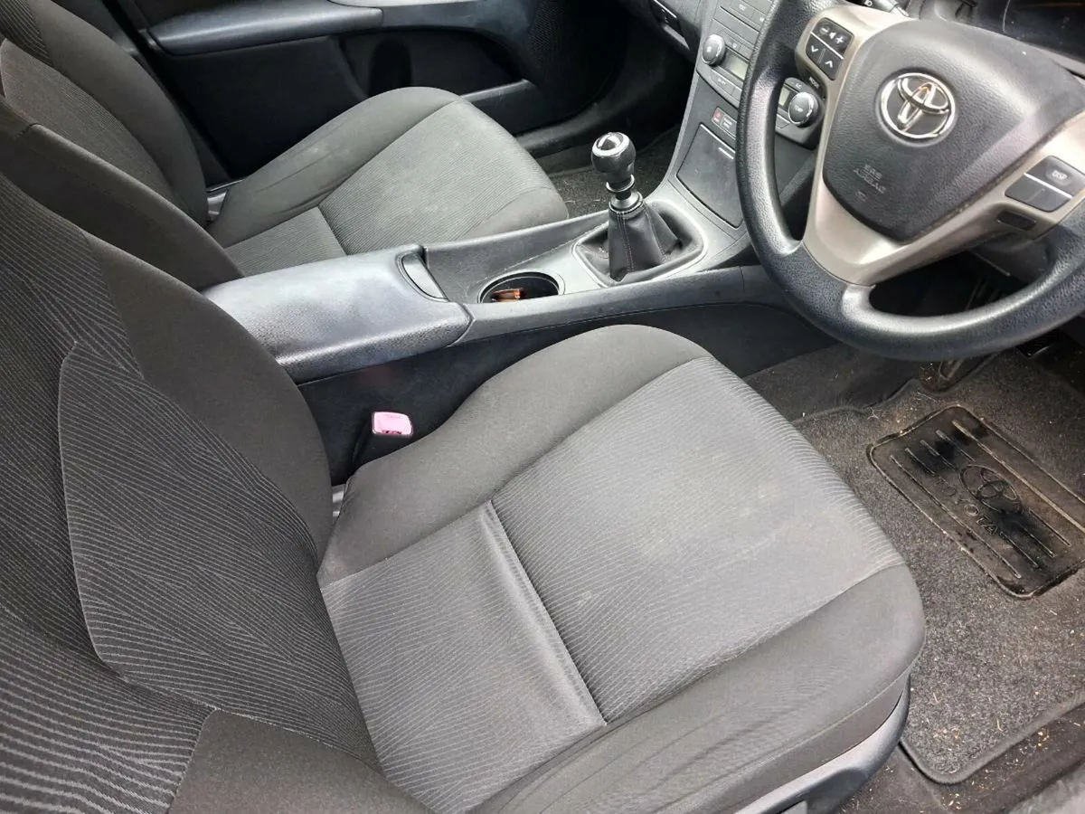 Car - Image 4