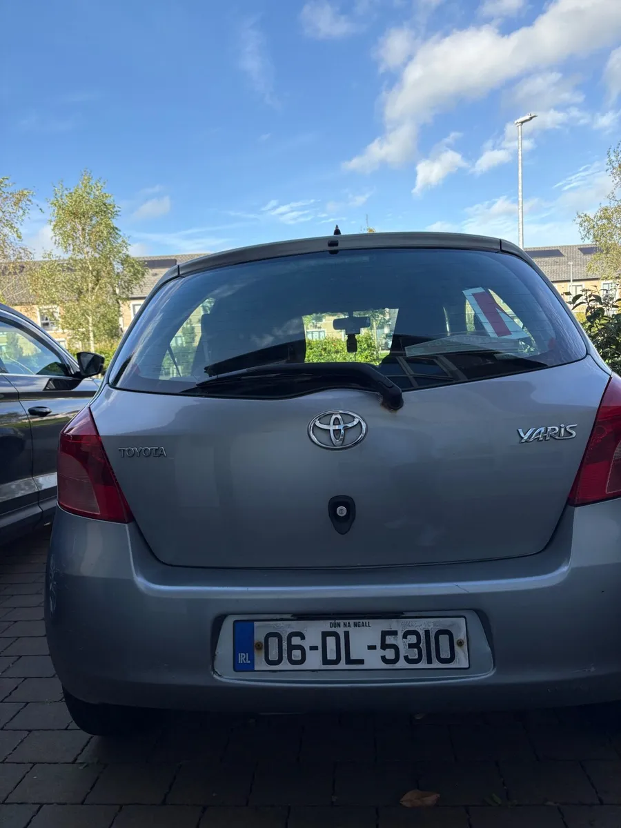 Toyota Yaris 2006 - Image 2