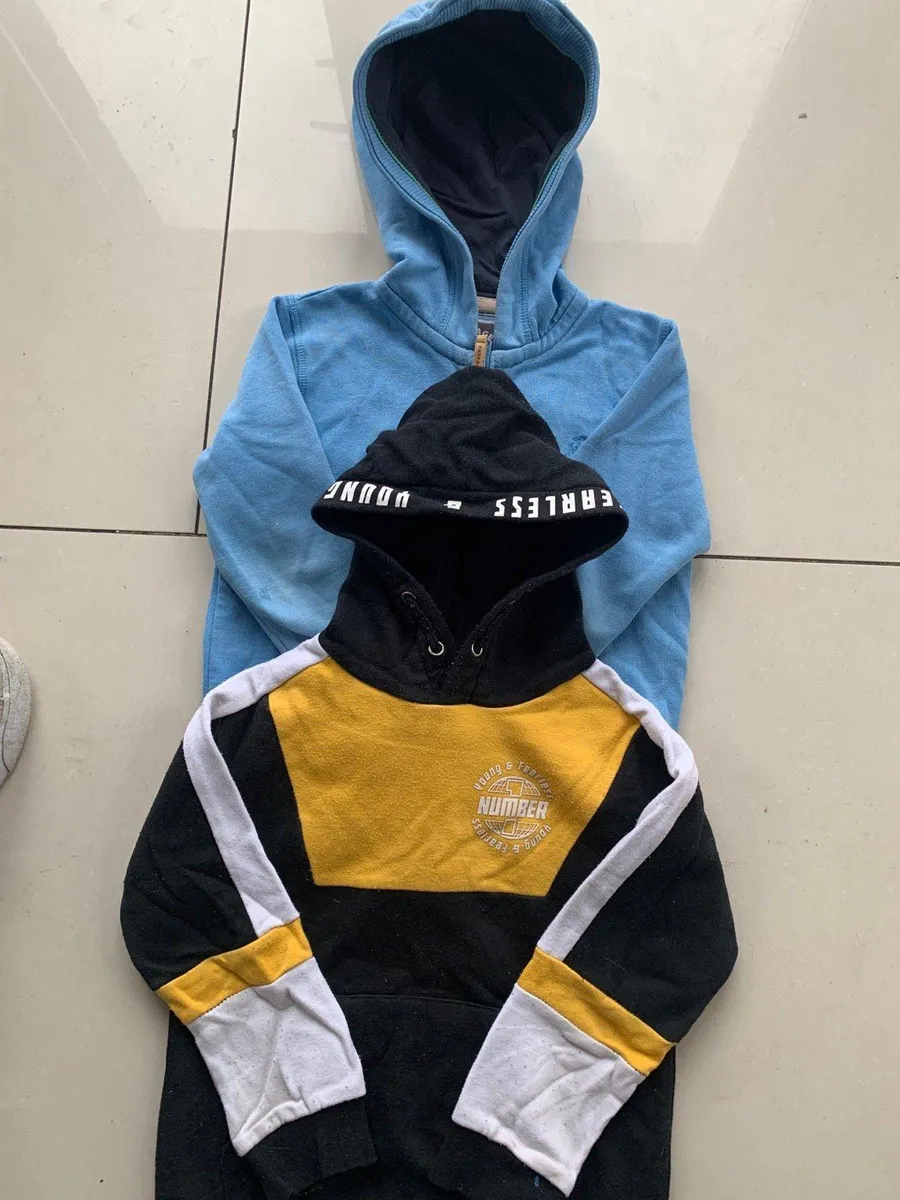 15 items of boys clothes age 4 - Image 3