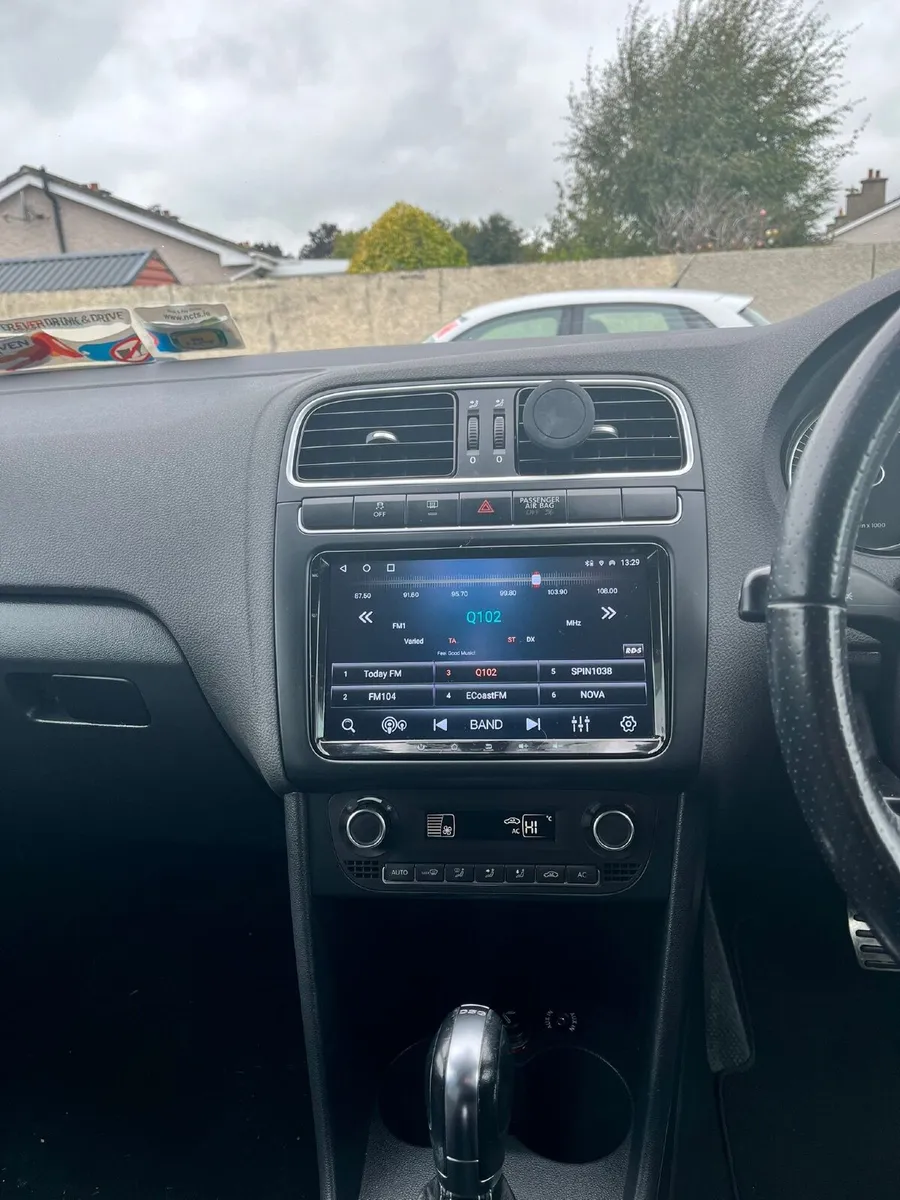 Volkswagen Polo Cross AUTOMATIC - Image 3