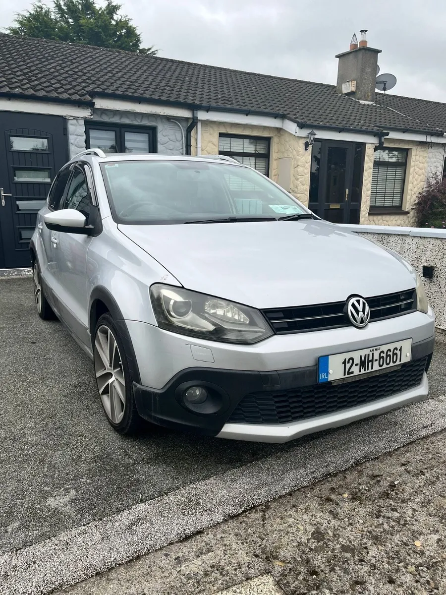 Volkswagen Polo Cross AUTOMATIC - Image 4