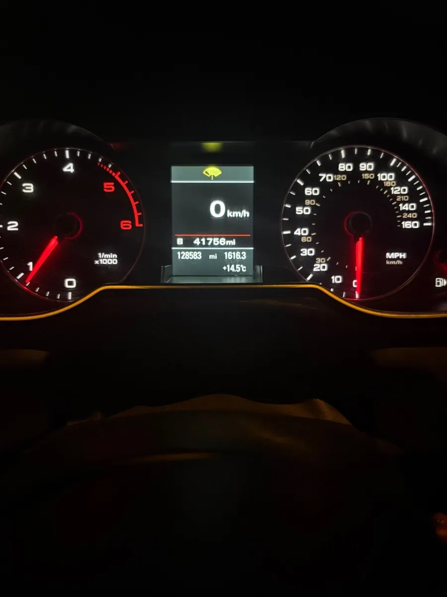 Audi A4 2013 - Image 2