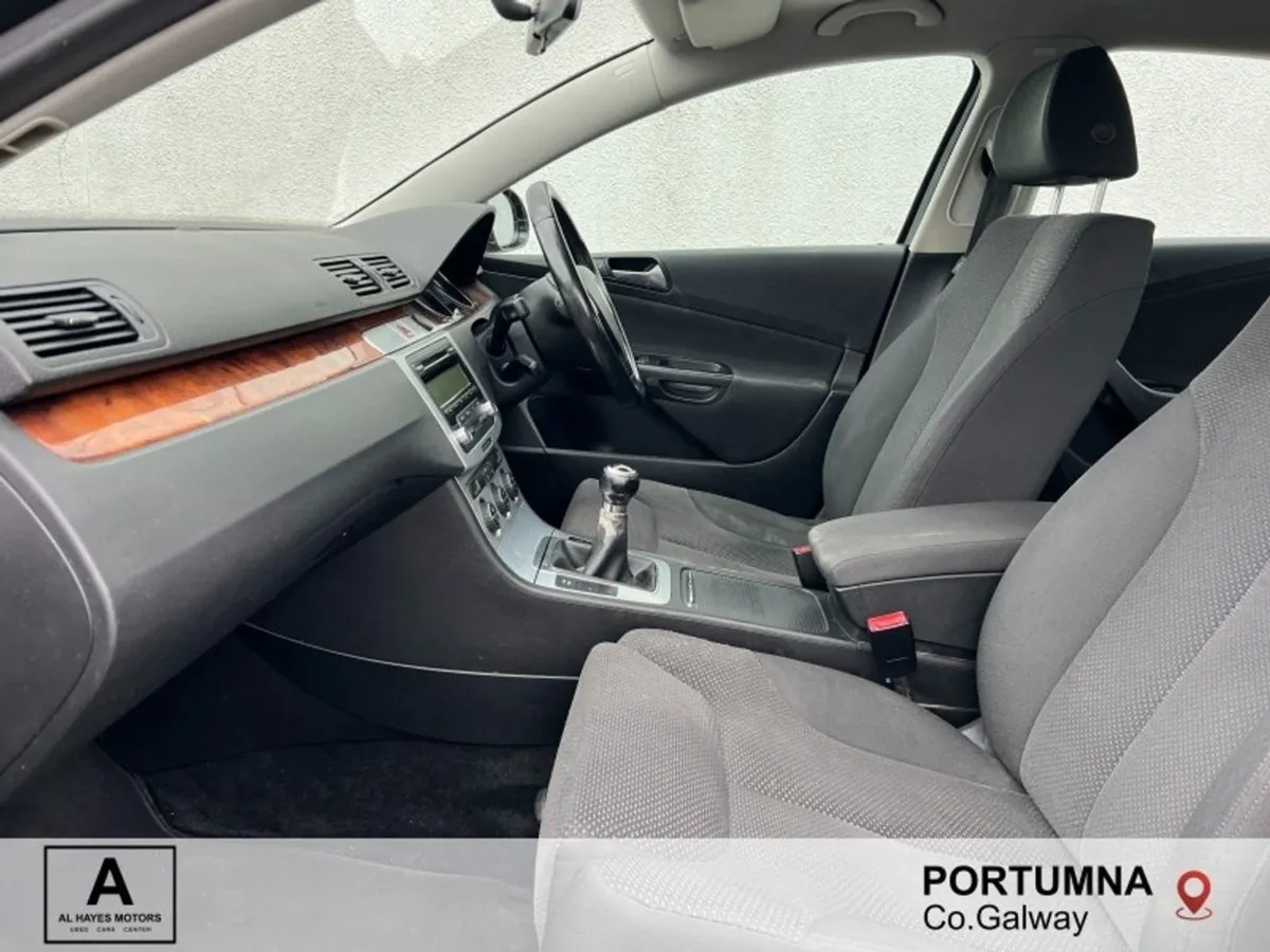 Volkswagen Passat 2.0 TDI Bluemotion Comfortline - Image 4