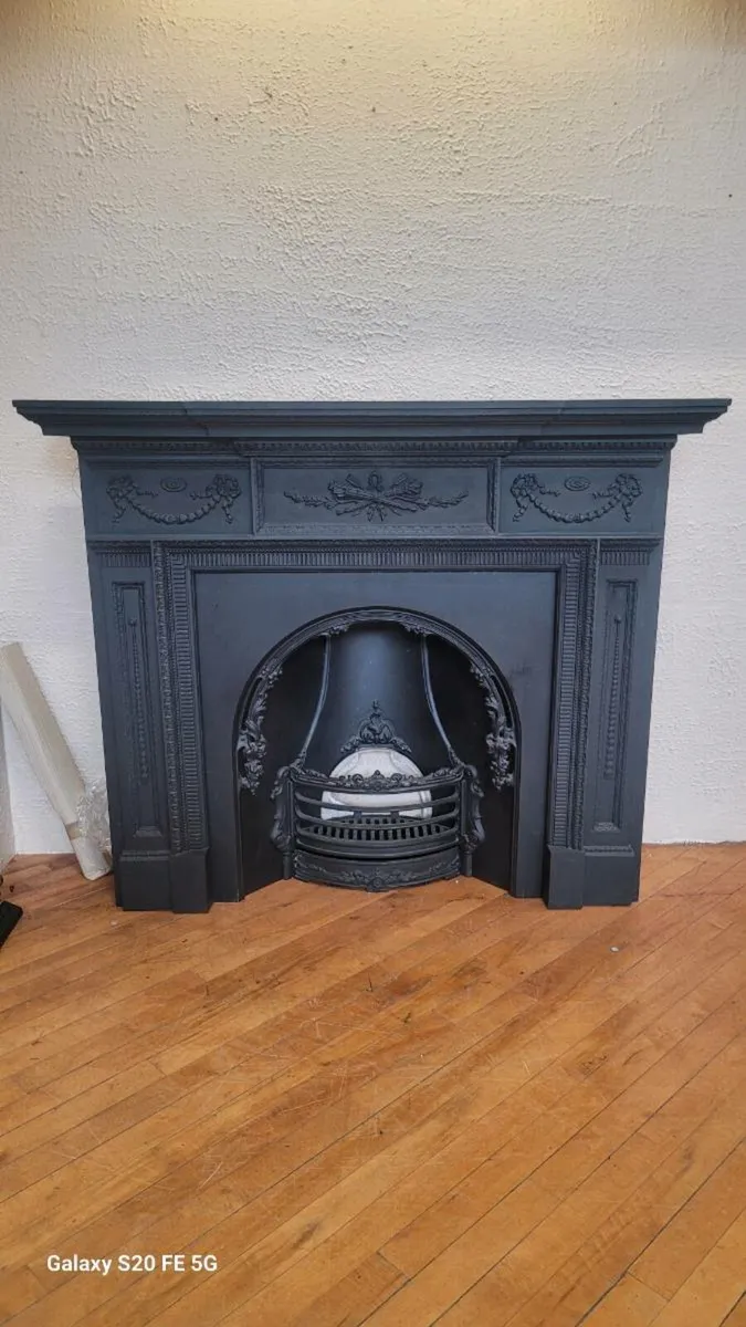 New stovax castiron fireplace - Image 1