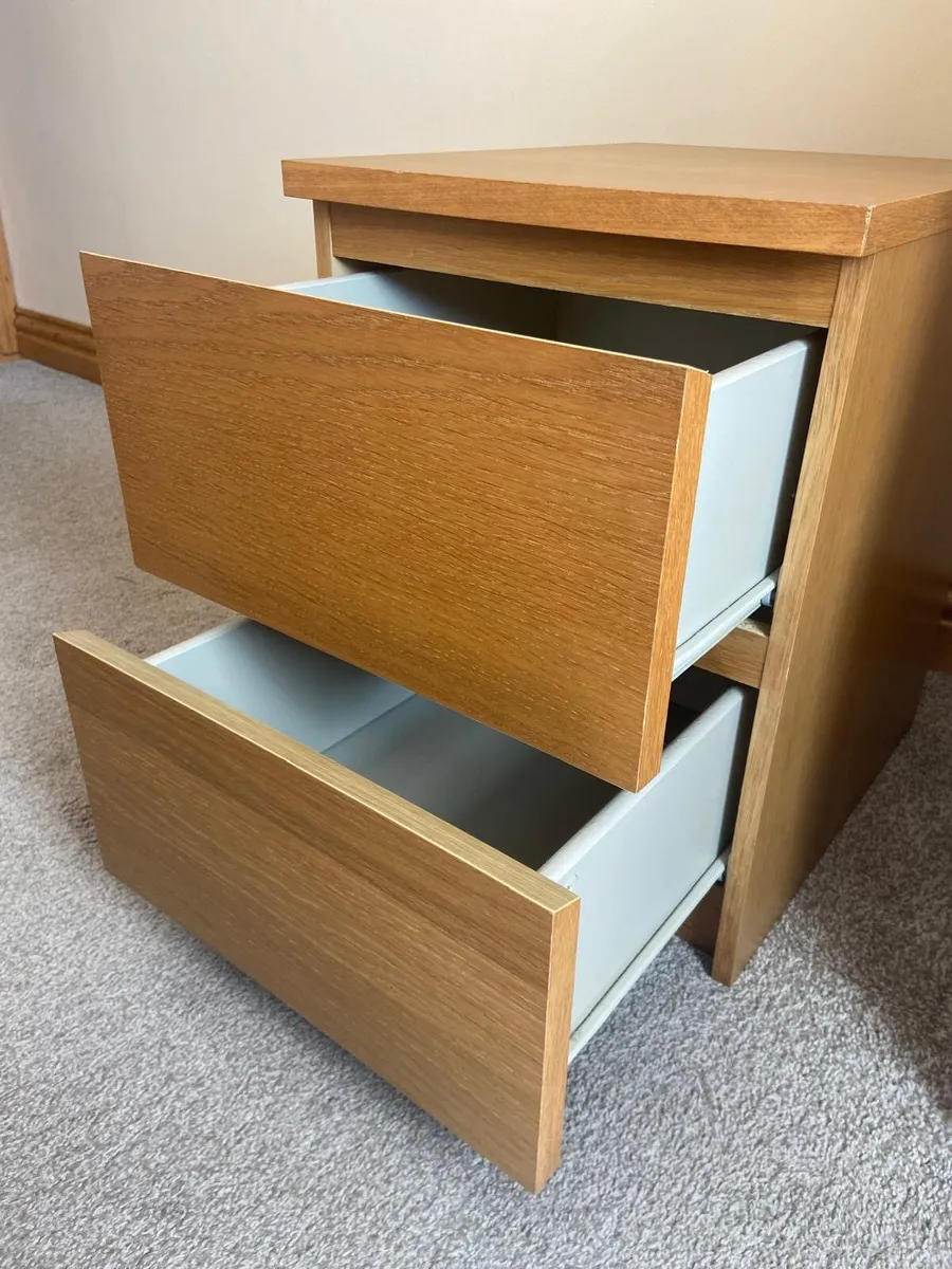 Chest of drawers and locker - Image 3