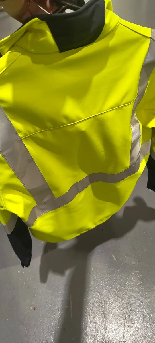 Brand New Genuine Mascot Hi Vis Work  Jacket - Image 4