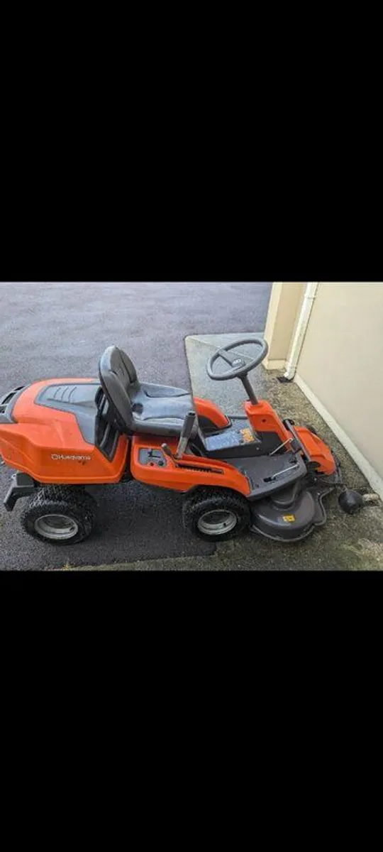 Husqvarna Ride on Mower - Image 3