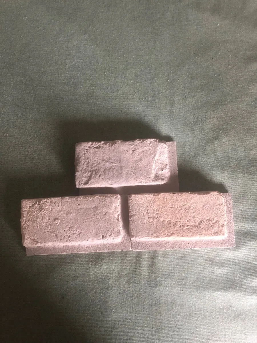 Brick slips - Image 1