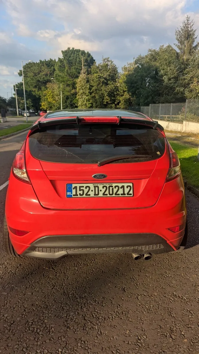 2015 Ford Fiesta Zetec S Red Edition - Image 2