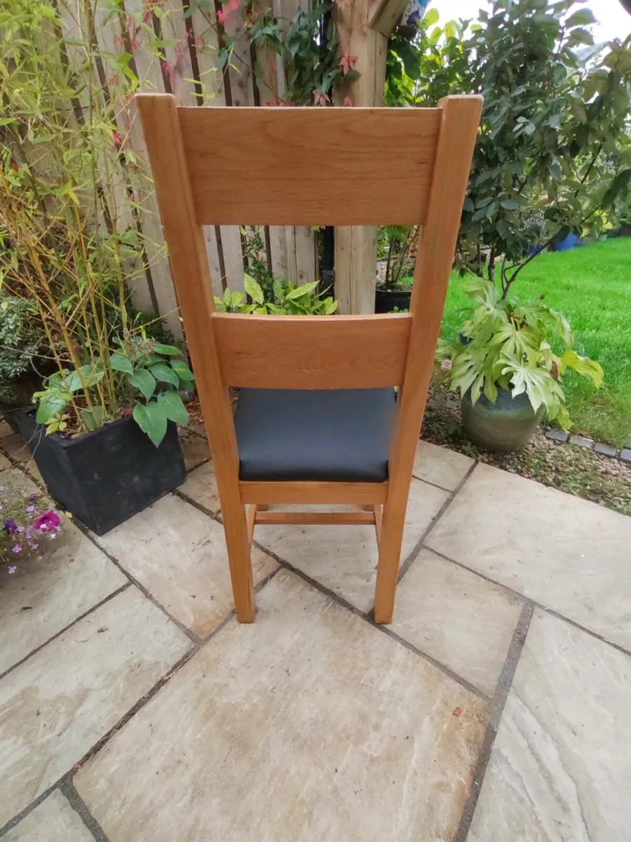 6 oak chairs - Image 2