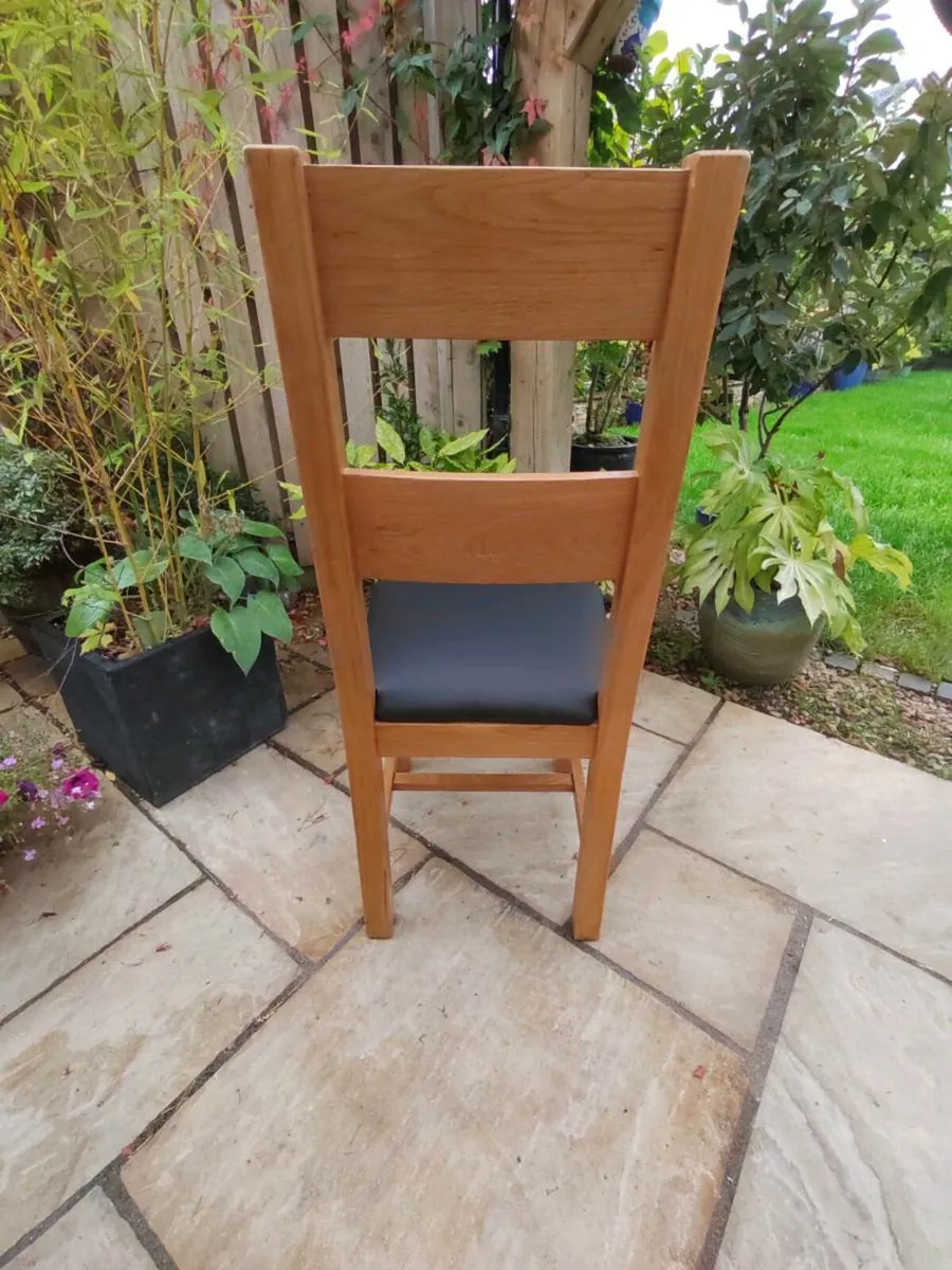 6 oak chairs - Image 3