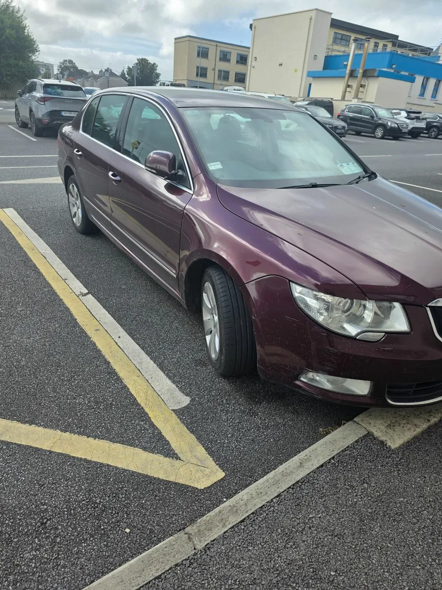 Skoda Superb 2011 - Image 1