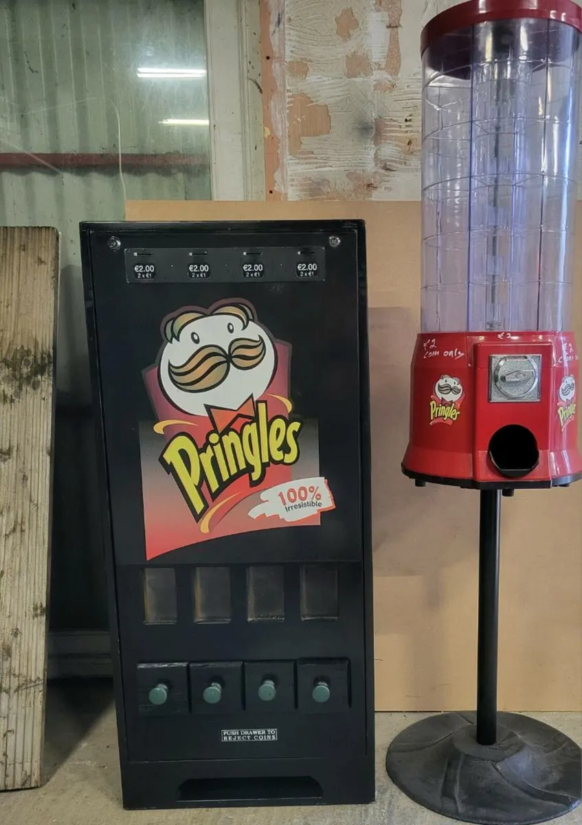 2× pringles vending machines,  Working perfectly - Image 1