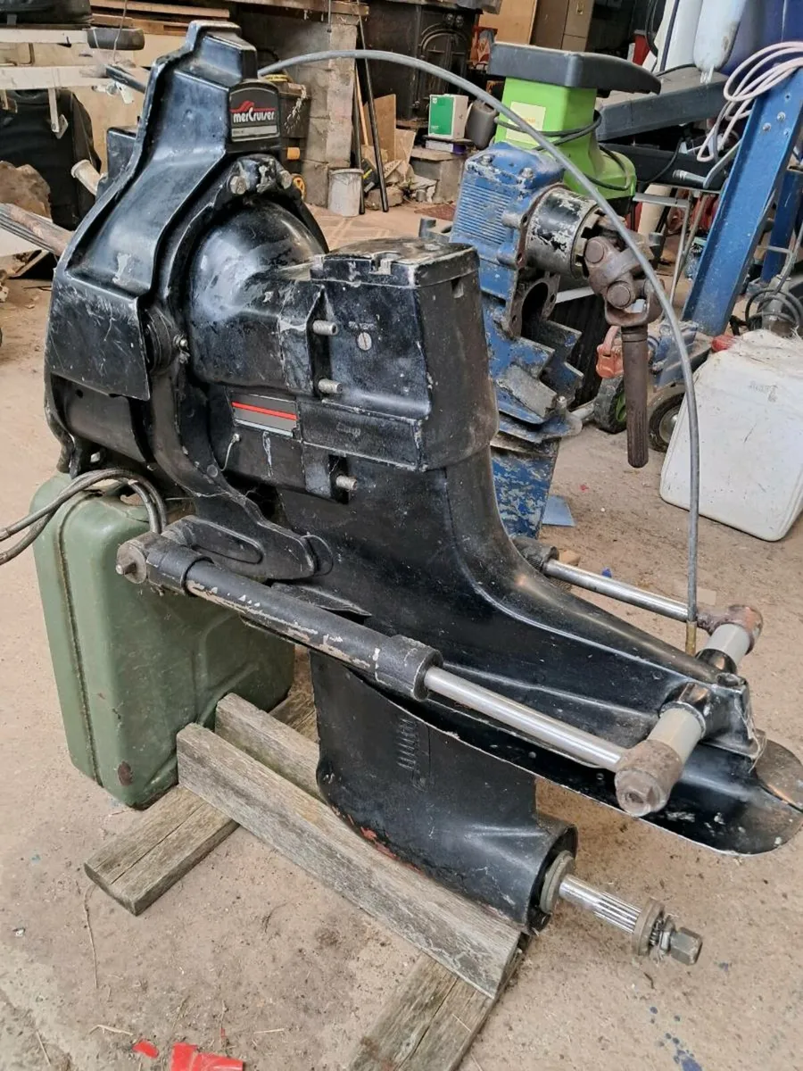 Boat sterndrive - Image 1