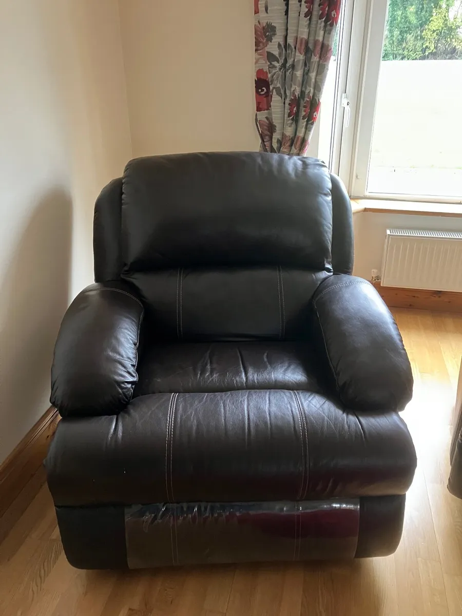 3 piece leather suite - Image 2