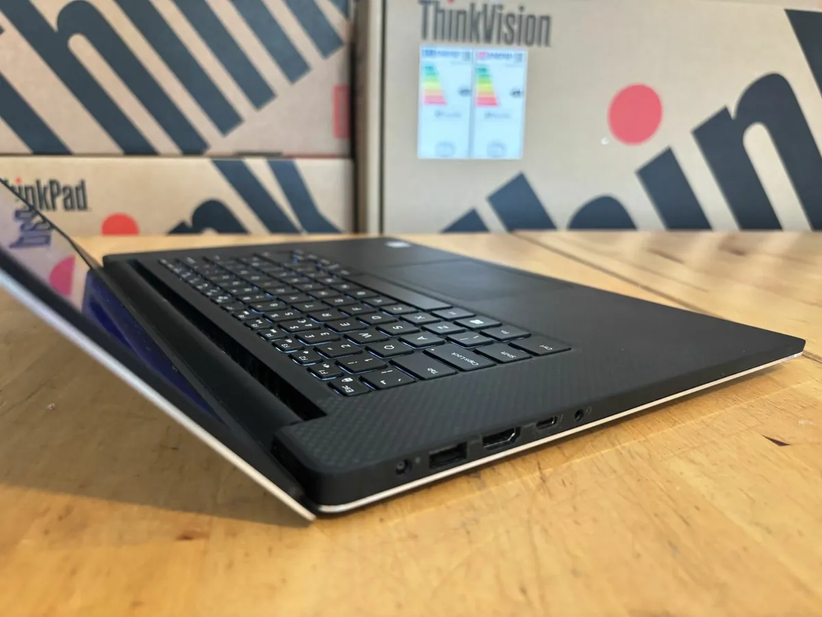 Dell XPS 15 Laptop-i7-32Gb-GTX Graphics-Delivery&V - Image 3