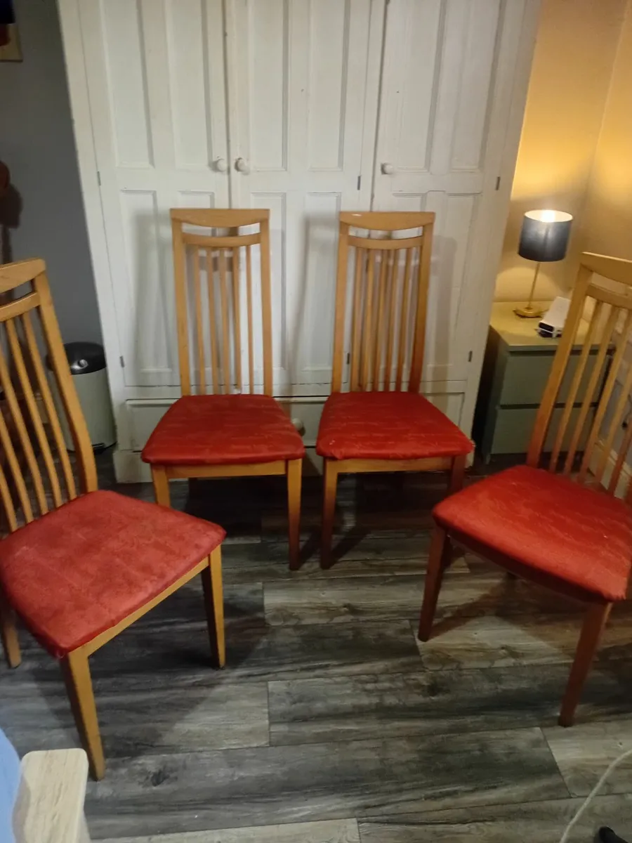 4 kitchen chairs - Image 2